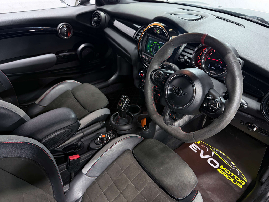Mini Hatch John Cooper Works Black #3