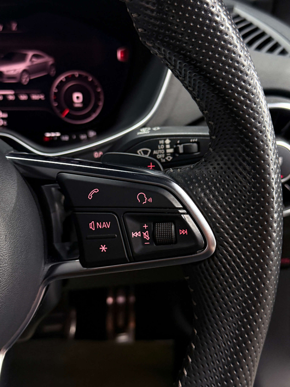 Audi TT 2L Black Edition Black #39