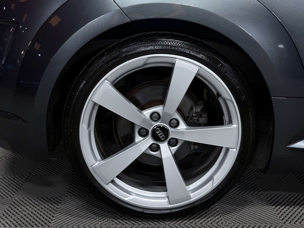 Audi TT 2L Black Edition Black #28