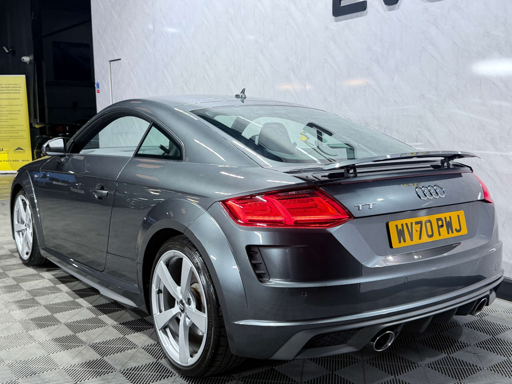 Audi TT 2L Black Edition Black #24
