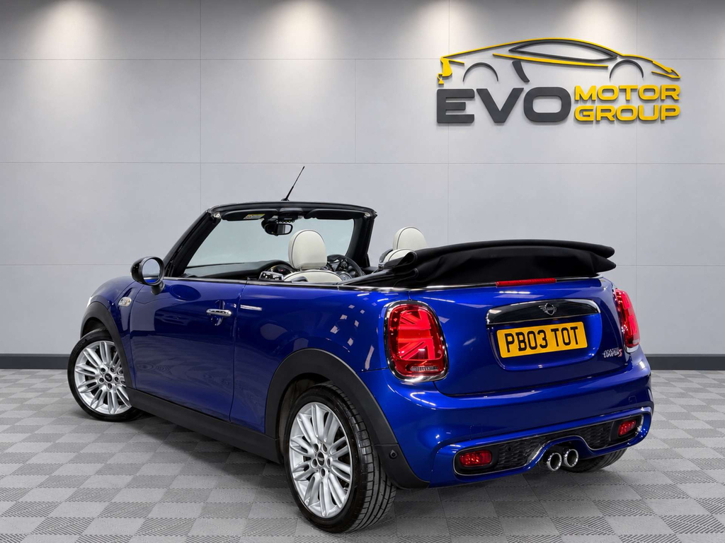 Mini Convertible 2.0 Cooper S Sport Ii  #2