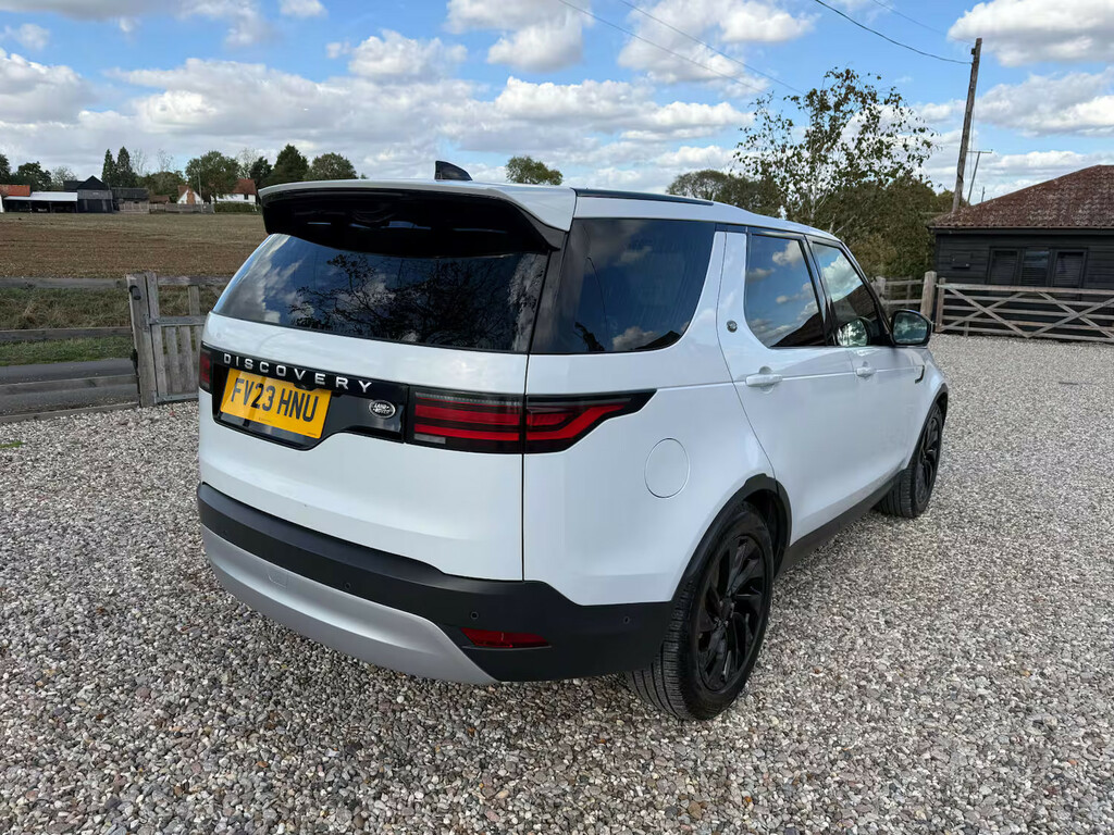 Land Rover Discovery 3 .0 D300 S Estate White #4