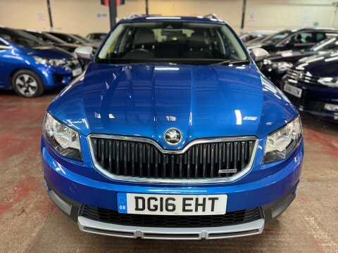 Skoda Octavia Scout Tdi Dsg Blue #2