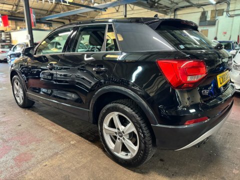 Audi Q2 Tfsi Sport Black #5