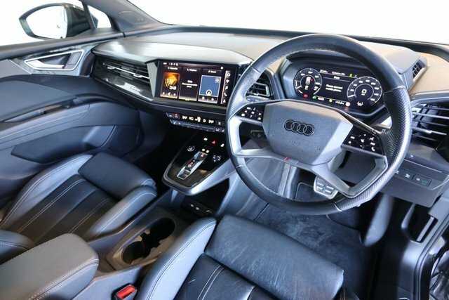 Audi Q4 E Tron 40 S Line Suv 82Kwh 204 Ps Black #4
