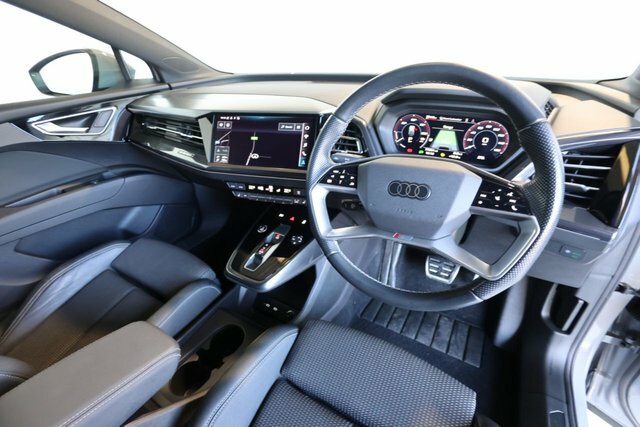 Audi Q4 E Tron 35 S Line Suv 55Kwh 170 Ps Grey #4