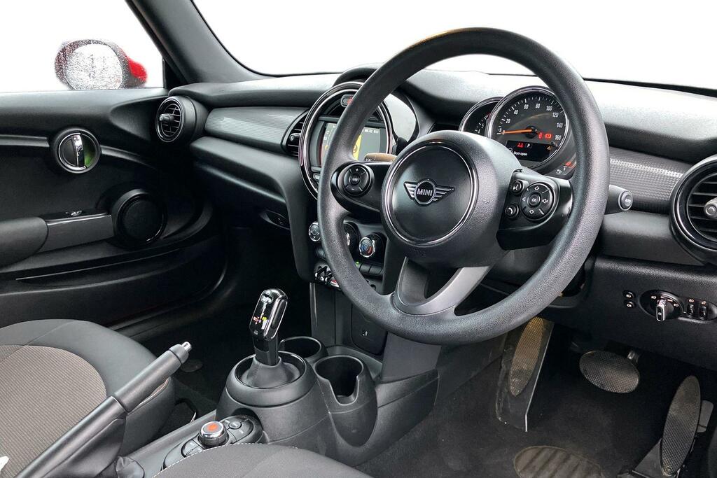 Mini Convertible 1.5 Cooper Classic II Red #3