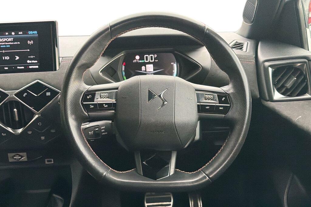 DS DS 3 Crossback 100Kw E-tense Performance Line 50Kwh White #5