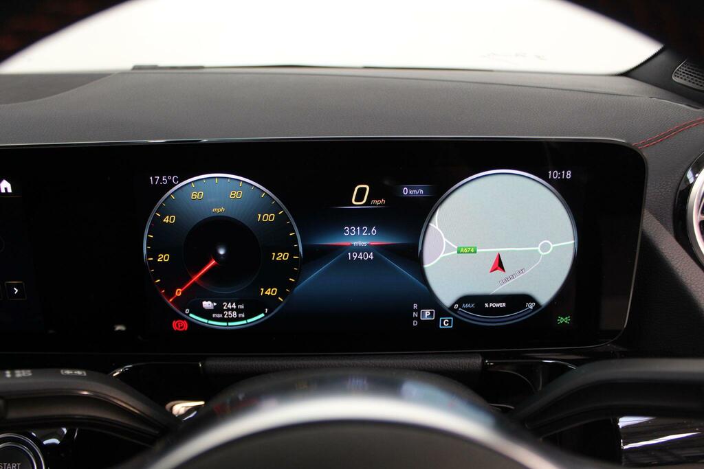 Mercedes-Benz EQA 250 70.5Kwh Amg Line Black #53