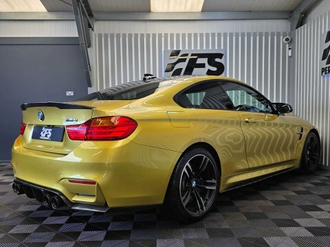 BMW M4 2015 15 3.0 Yellow #6
