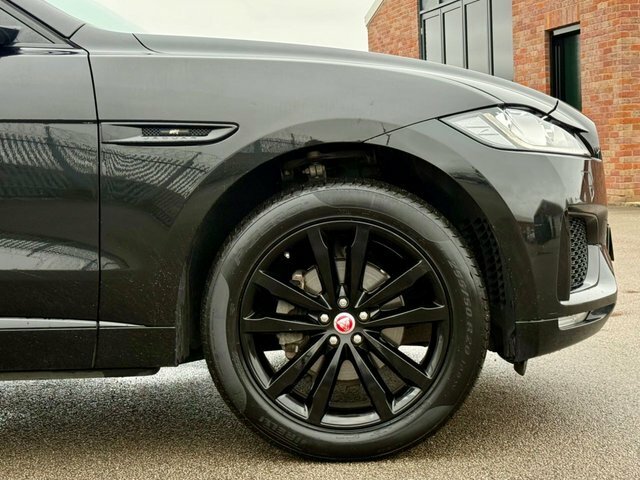 Jaguar F-Pace 2.0 P250i Chequered Flag Suv Awd E Black #6