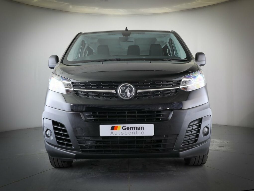 Vauxhall Vivaro Mpv Black #2