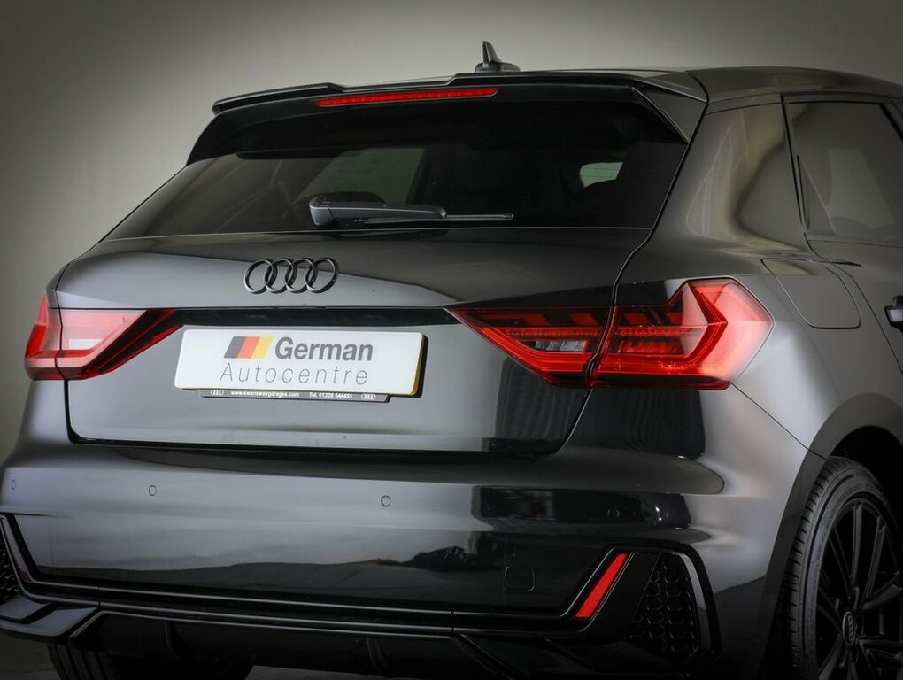 Audi A1 1L S Line Black #5