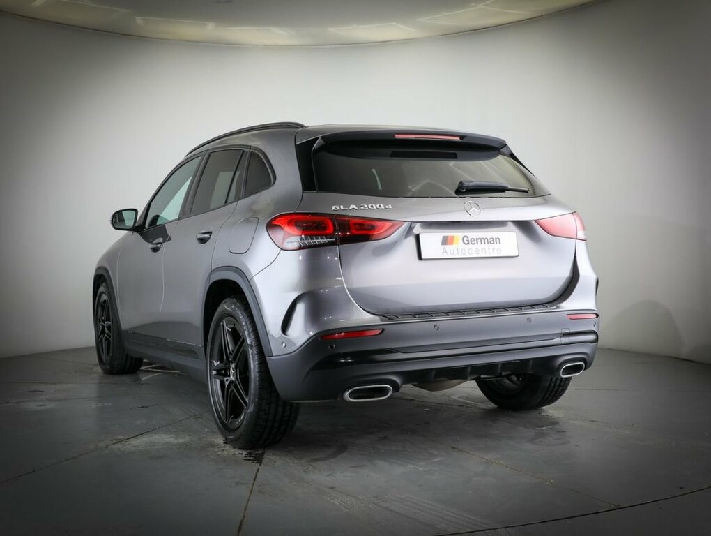 Mercedes-Benz GLA Class 200 Sport Executive Blue #16