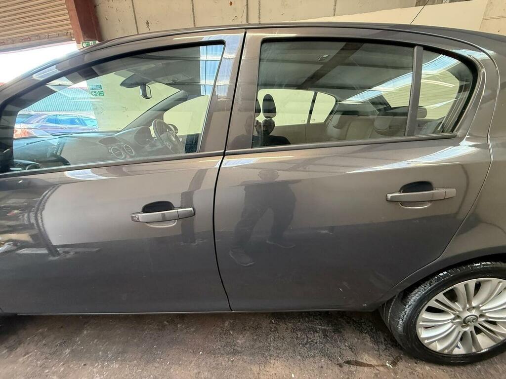 Vauxhall Corsa 1.4 16V Se Euro 5 Grey #4
