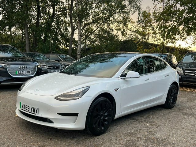 Tesla Model 3 Standard Range Plus Saloon White #2
