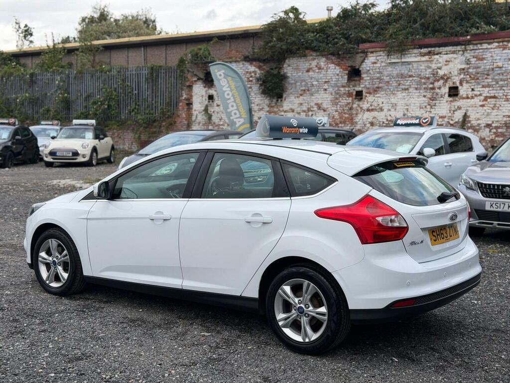 Ford Focus Estate 1.0 T Ecoboost Titanium X 2013 White #14