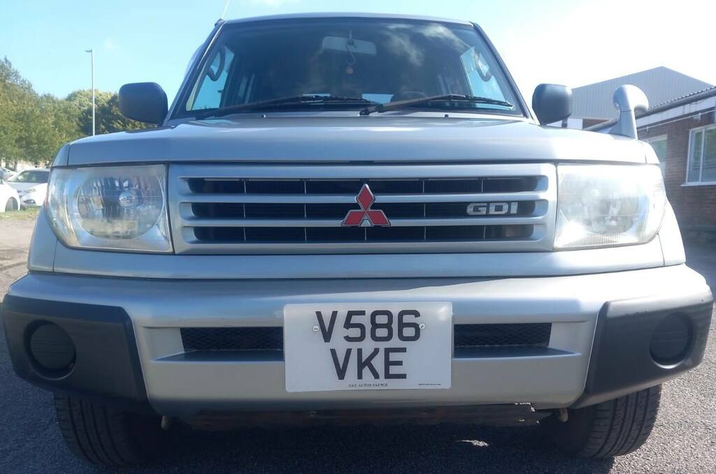 Mitsubishi Shogun 1.8 Only 31,000 Miles 31K Silver #2