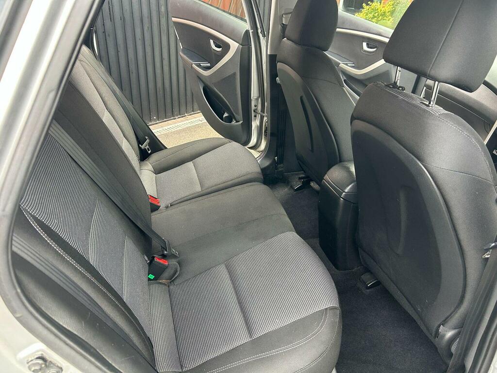 Hyundai I30 1.6 Active Tourer Euro 5 Silver #3