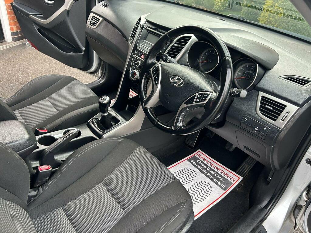 Hyundai I30 1.6 Active Tourer Euro 5 Silver #2