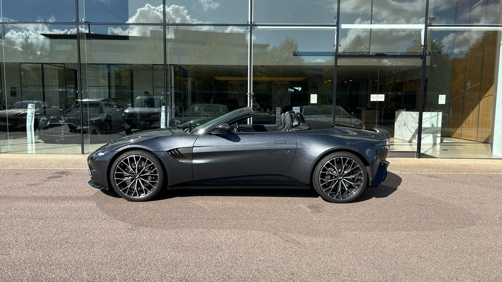 Aston Martin Vantage Vantage F1 Edition V8 Green #16