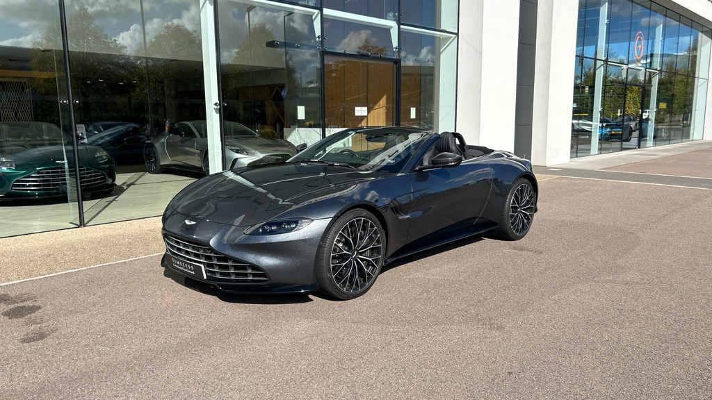 Aston Martin Vantage Vantage F1 Edition V8 Green #17