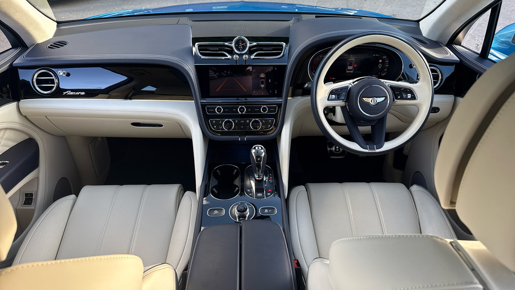 Bentley Bentayga Estate GV24UFU Blue #4