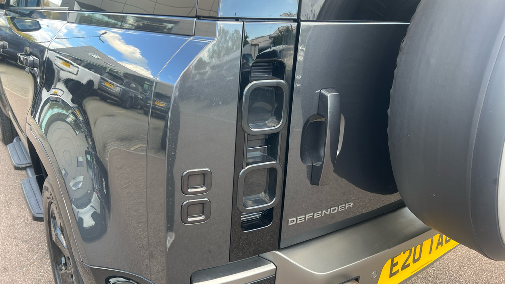 Land Rover Defender 3.0 D300 Hard Top X-dynamic Hse Grey #19
