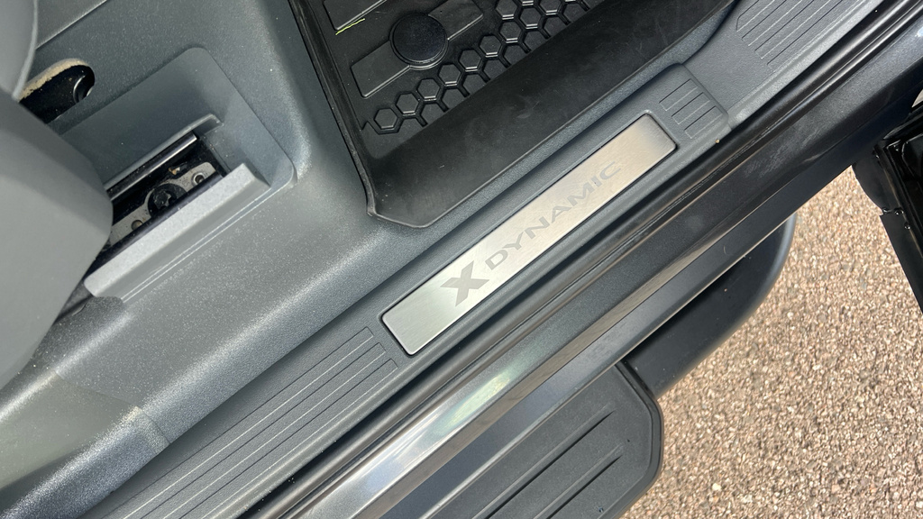 Land Rover Defender 3.0 D300 Hard Top X-dynamic Hse Grey #28