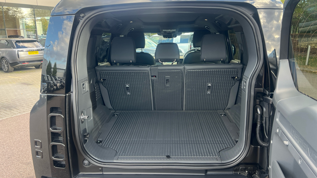 Land Rover Defender 3.0 D300 Hard Top X-dynamic Hse Grey #10