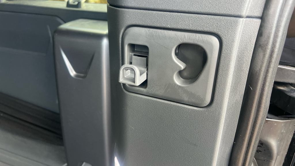 Land Rover Defender 3.0 D300 Hard Top X-dynamic Hse Grey #24
