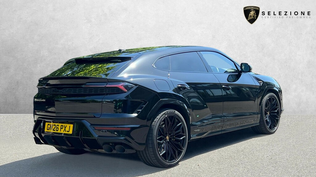 Lamborghini Urus Se Black #3