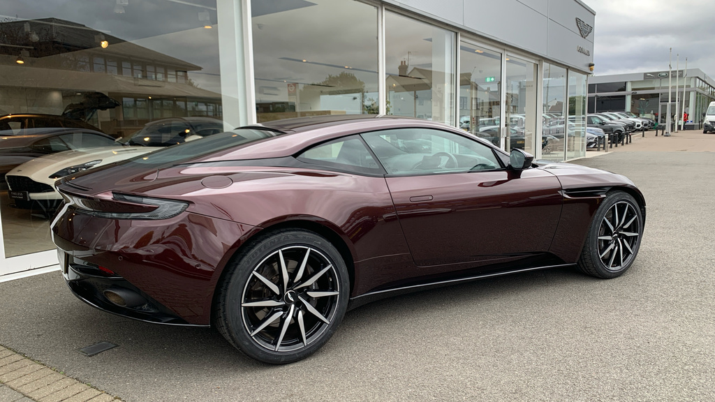 Aston Martin DB11 V8 Volante Touchtronic White #16