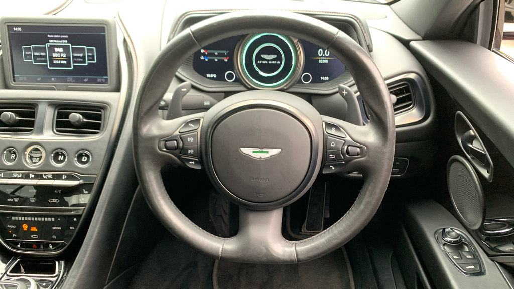 Aston Martin DB11 V8 Volante Touchtronic White #11