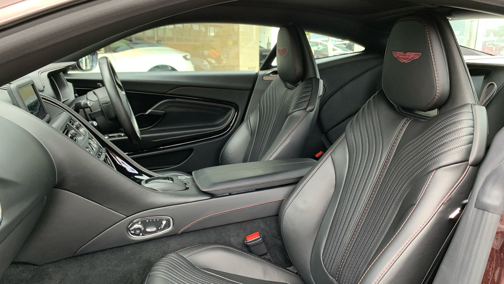 Aston Martin DB11 V8 Volante Touchtronic White #21