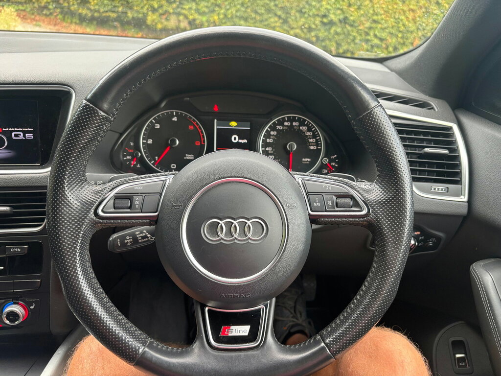 Audi Q5 2.0 Tdi Quattro S Line 187 Bhp White #19