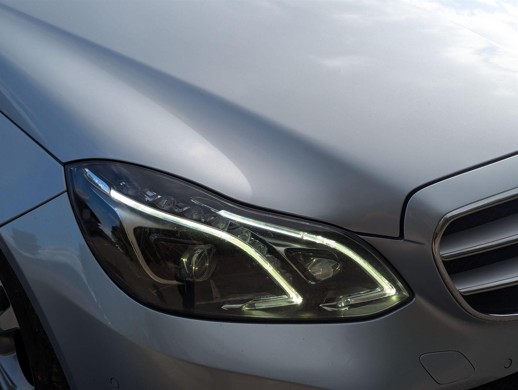Mercedes-Benz E Class 3L Amg Sport Silver #32