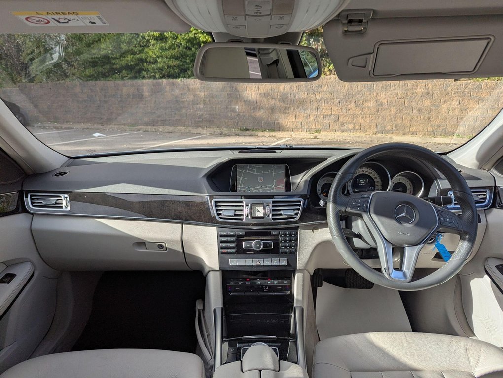 Mercedes-Benz E Class 3L Amg Sport Silver #11