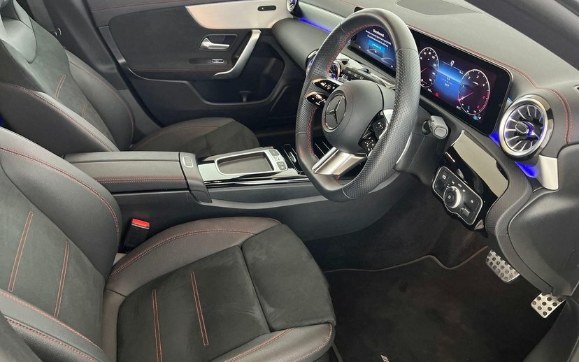 Mercedes-Benz CLA Class Cla220d Amg Line Executive Shooting Brake Black #5