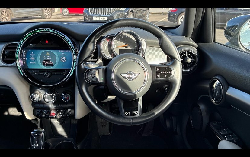 Mini Hatch 1.5 Cooper Exclusive Hatchback Steptron Black #5
