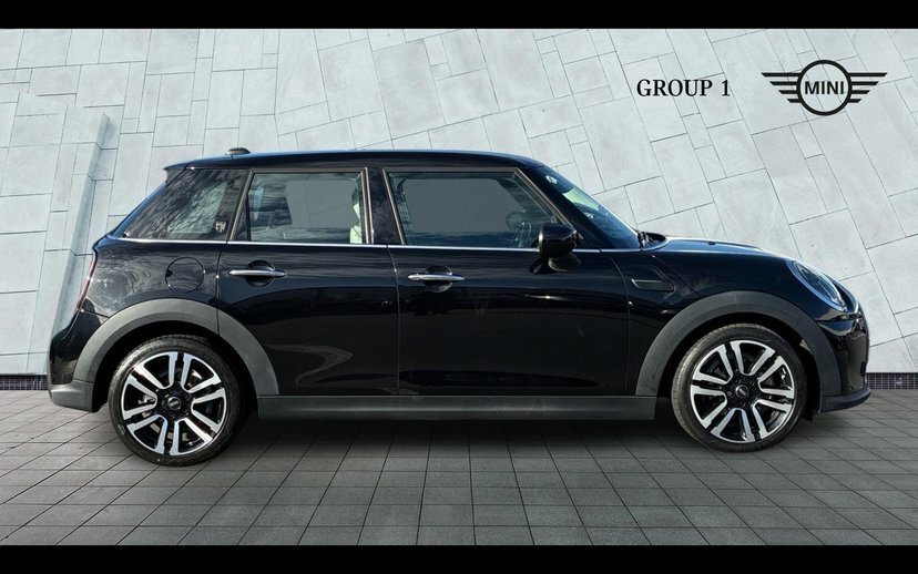Mini Hatch 1.5 Cooper Exclusive Hatchback Steptron Black #3