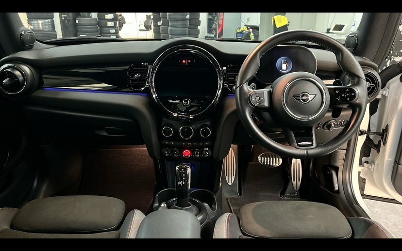 Mini Hatch 3-Door Hatch Cooper S Sport GX24MXL White #4