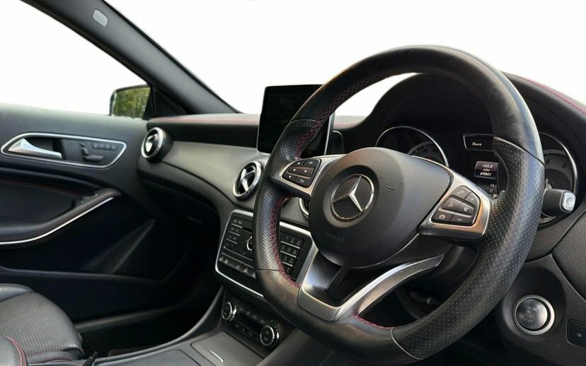 Mercedes-Benz GLA Class 2.0 Gla250 Amg Line Suv 7G-dct 4Matic White #5
