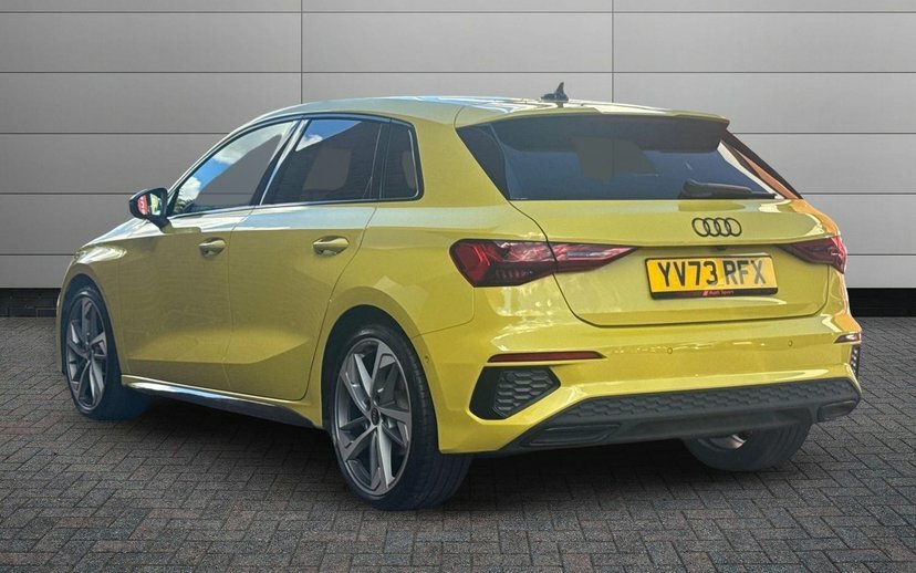 Audi A3 1.5 Tfsi 35 Black Edition Sportback S T Yellow #3