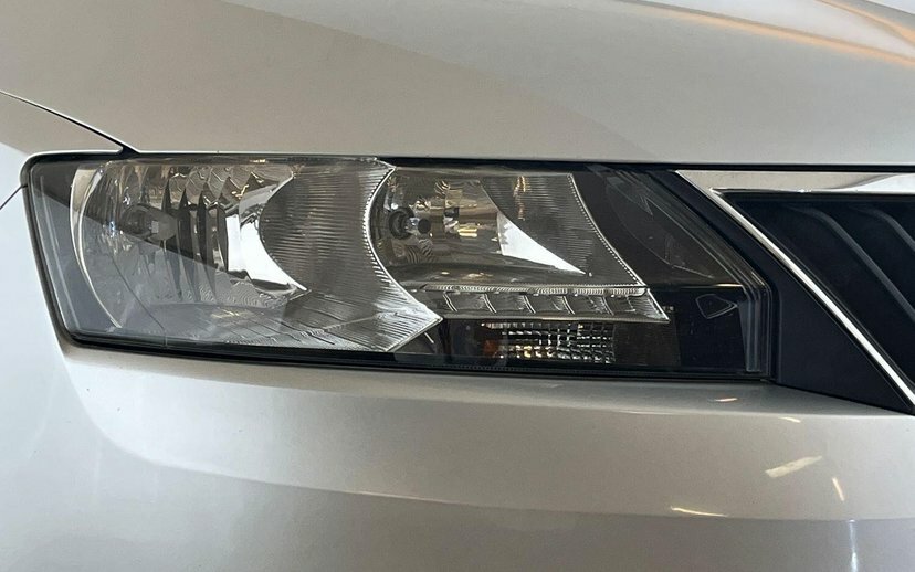Skoda Rapid Spaceback 1.0 Tsi Se Sport Silver #5