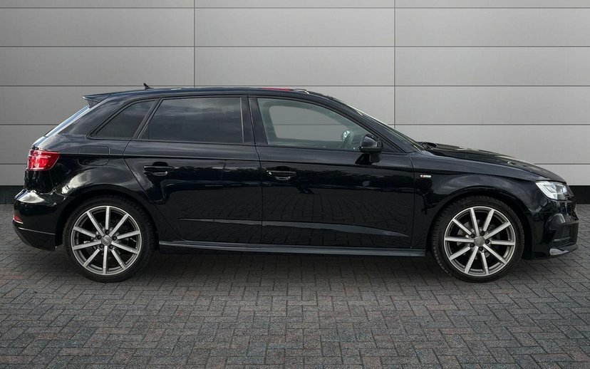Audi A3 1.0 Tfsi 30 Black Edition Sportback Man Black #4