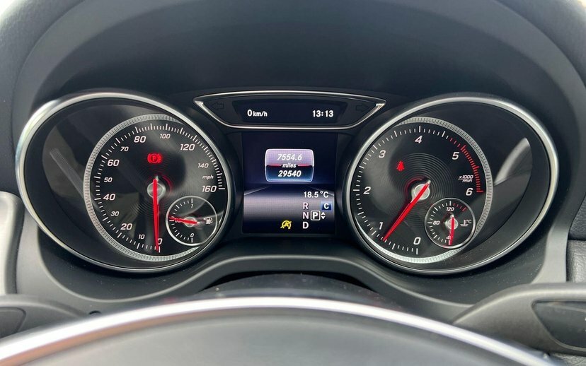 Mercedes-Benz GLA Class Gla220d Amg Line Premium White #6