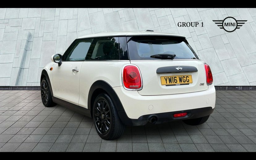 Mini Hatch One 3-Door Hatch YW16WGG White #2