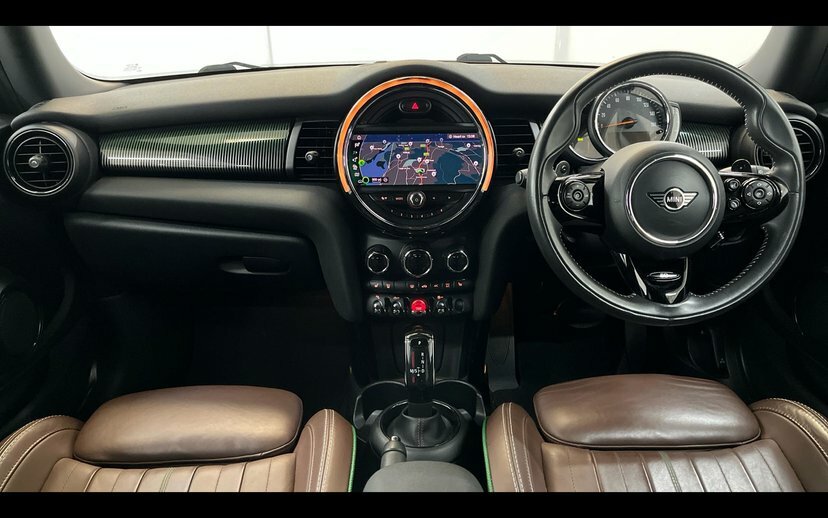 Mini Hatch 60 Years Edition EJ19KYH Green #4