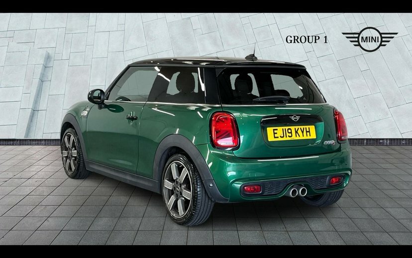 Mini Hatch 60 Years Edition EJ19KYH Green #2